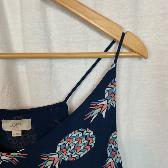 Ann Taylor LOFT Women's Pineapple Print Spaghetti Strap Tank Top Blue Size XL - Picture 3 of 6